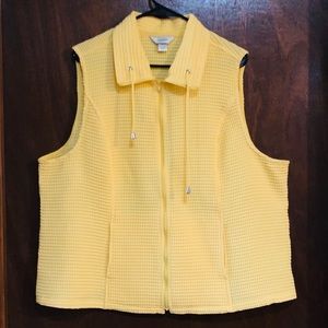 Plus size 2X waffle vest. Nice bright yellow! EUC.